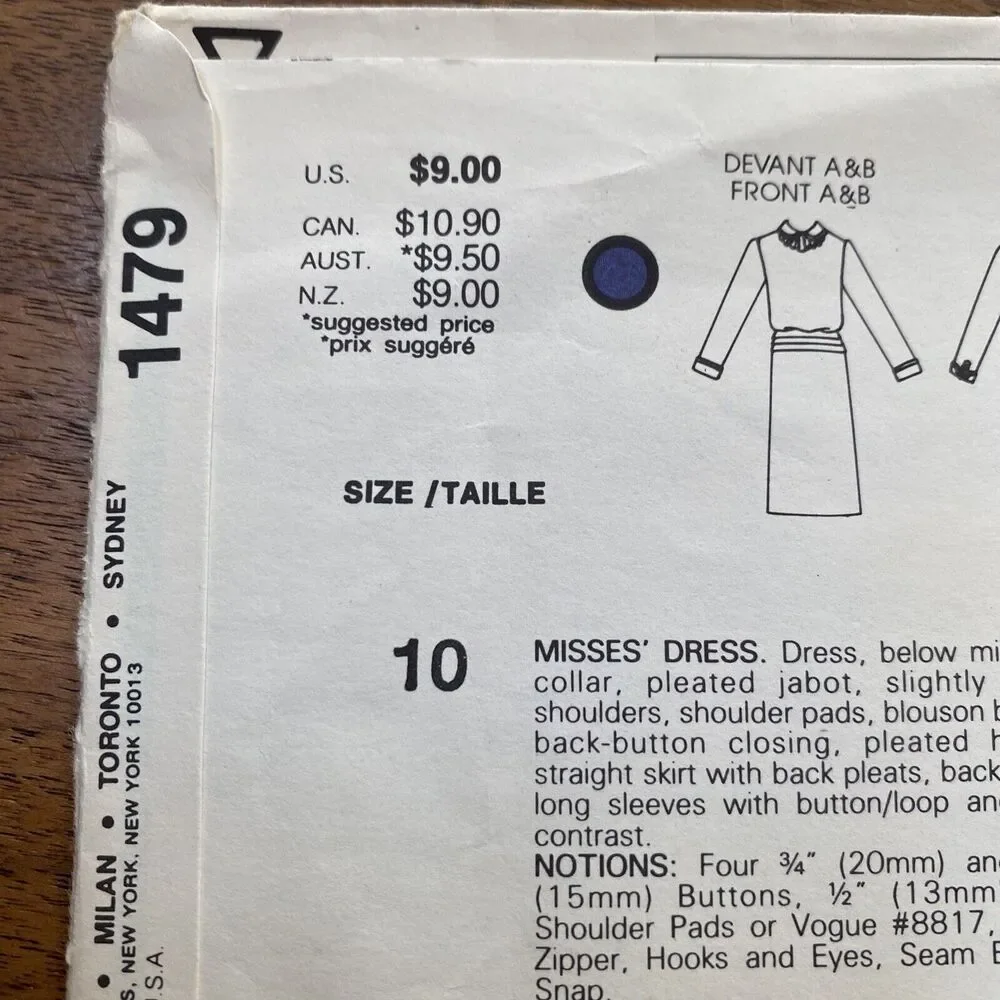 Vintage Vogue Sewing Pattern 1479 American Designer Albert Nipon Dress Size 10